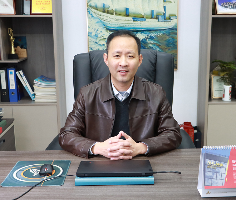Weijun Zhang, founder of Aulank Pump