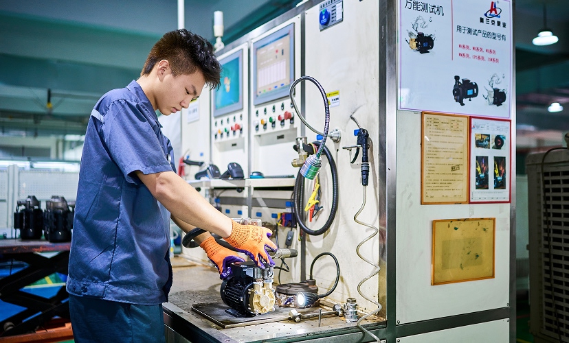 Single-piece flow assembly process for customized industrial pumps at Aulank manufacturing facility